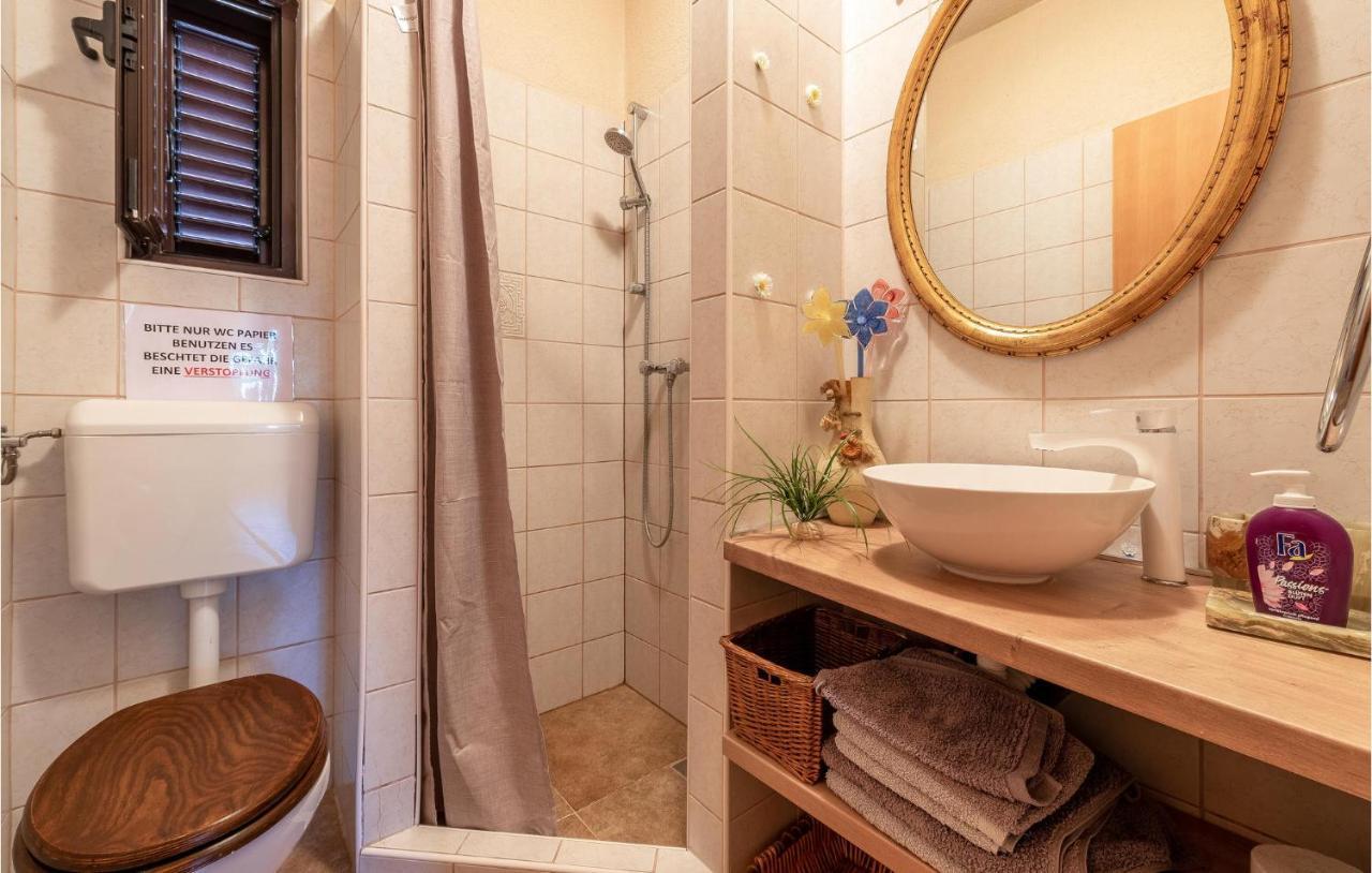Cozy Home In Vrsi With Wifi Zewnętrze zdjęcie