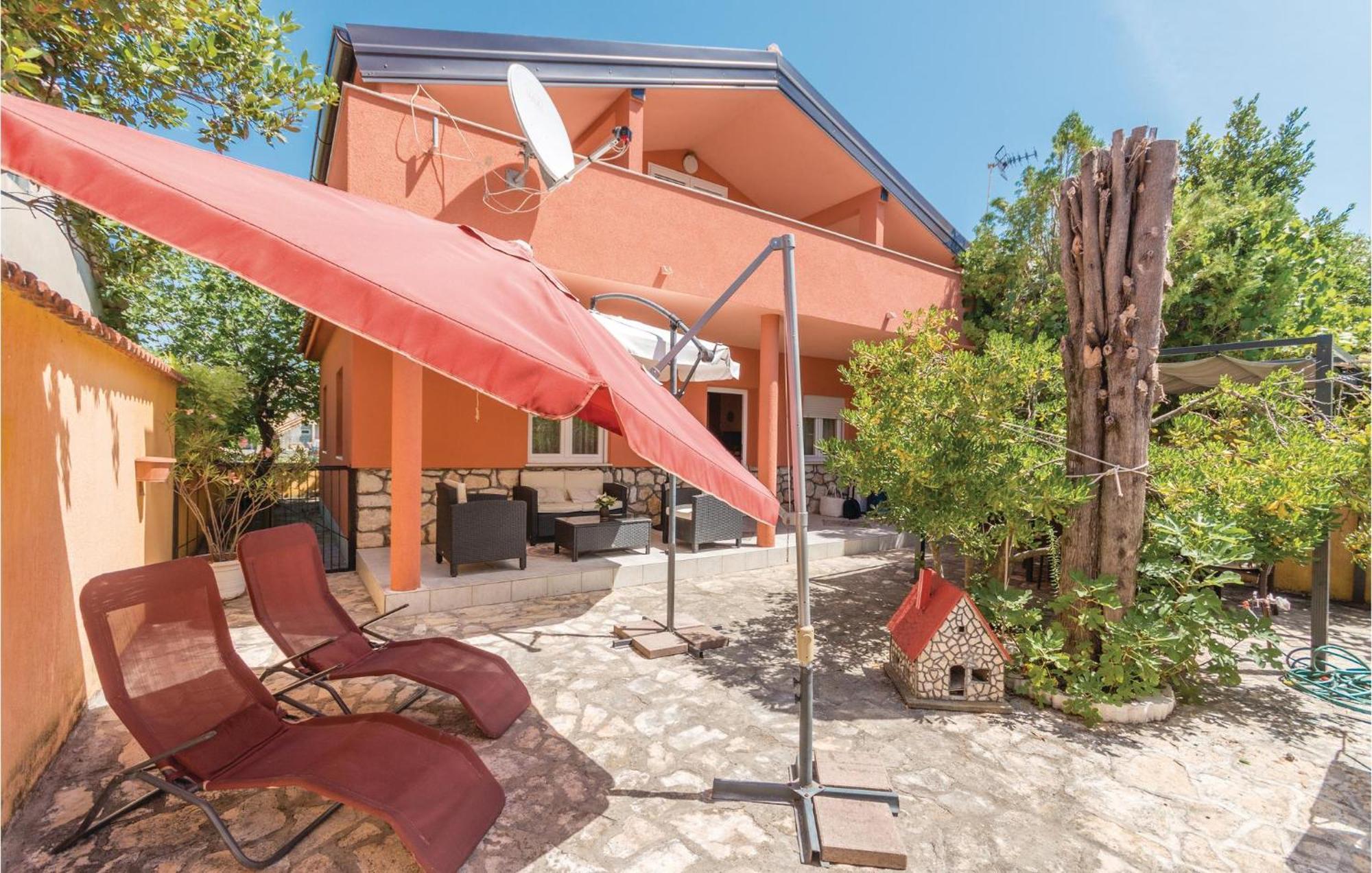 Cozy Home In Vrsi With Wifi Zewnętrze zdjęcie